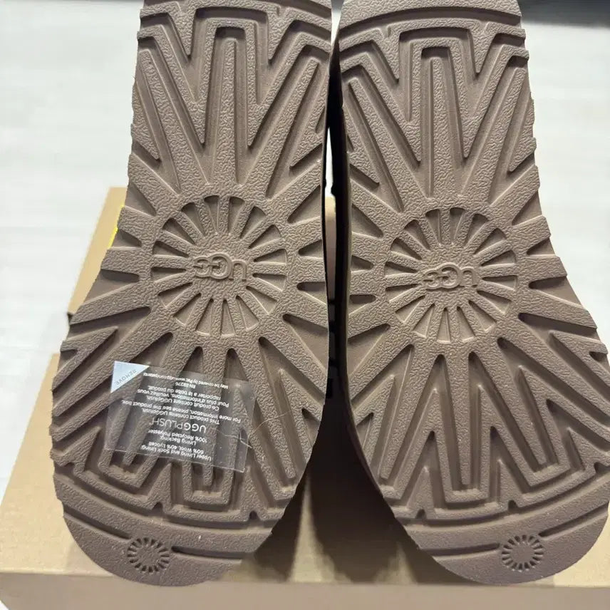 [BUNJANG] UGG Mini Platform US6 (230) / 어그 미니 플랫폼 us6 230 새상품 판매