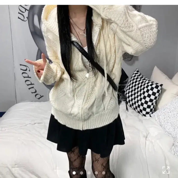 [BUNJANG] 미유 꽈배기 아가일 후드 루즈핏 니트 집업 가디건 아이보리 후드집업 양털 / 미유 꽈배기 아가일 후드 루즈핏 니트 집업 가디건 아이보리 후드집업 양털