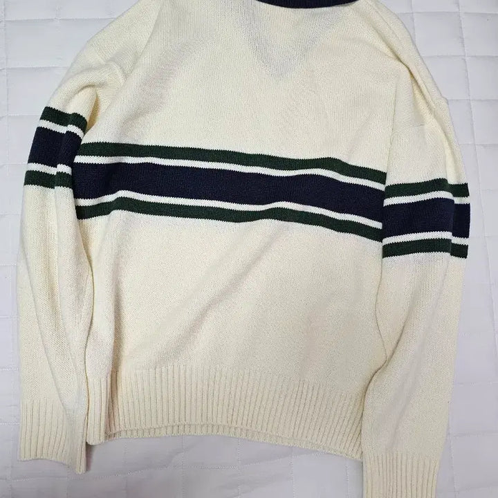 [BUNJANG] Main Booth Academy Collar Sweater (Ivory) / 메인부스 니트 Academy Collor Sweater(IVORY)