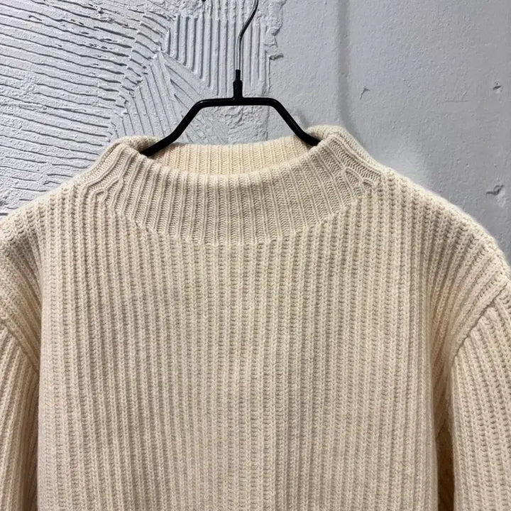 [BUNJANG] Amomento Mock Neck Knit Ivory / 아모멘토 모크넥 니트