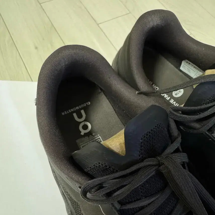 [BUNJANG] Onlearning Pap Brown Color 275 / 온러닝 파프 브라운컬러 275 판매합니다!!