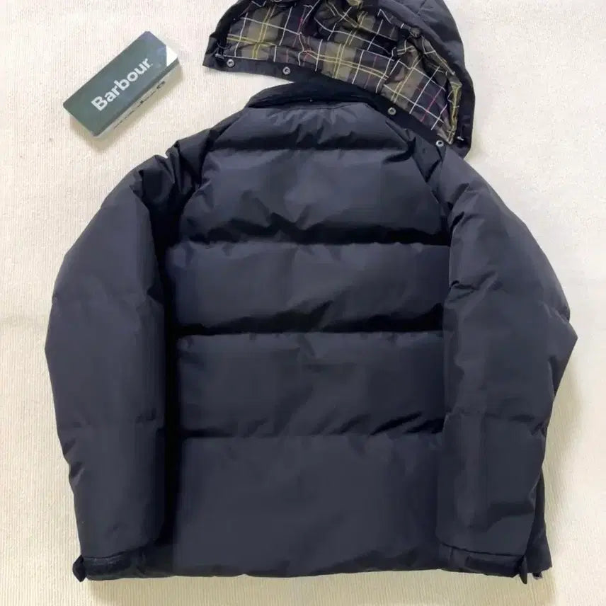 [BUNJANG] Barbour Black Hooded Padded Jacket / 바버 블랙 후드 패딩 자켓