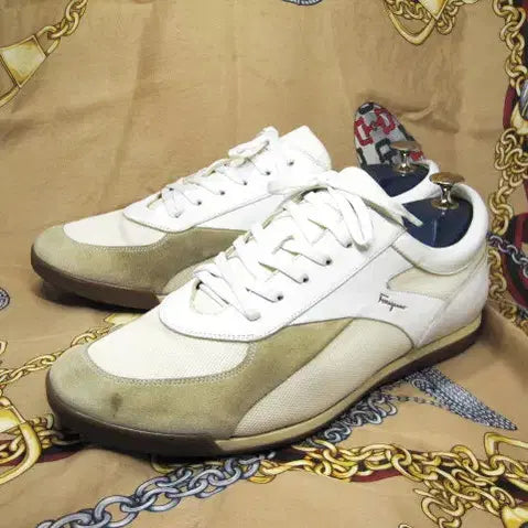 [BUNJANG] Ferragamo Calfskin Sneakers (White, Size 285) / 이태리명품 페라가모 화이트계열 카프스킨 스니커즈 285