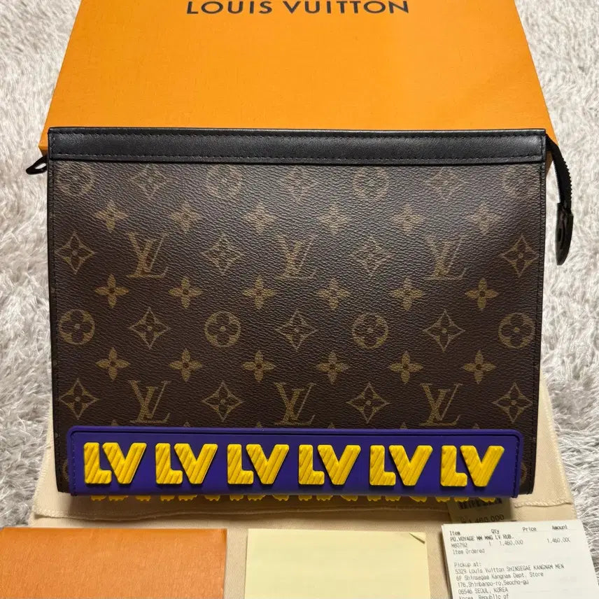 [BUNJANG] Monsta X Louis Vuitton Eclipse Monogram Pochette Voyage Clutch Bag / [ OS ] 루이비통 이클립스 모노그램 러버패치 포쉐트 보야주 클러치백
