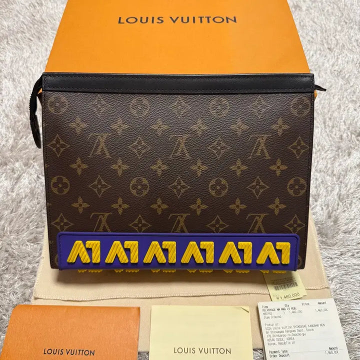 [BUNJANG] Monsta X Louis Vuitton Eclipse Monogram Pochette Voyage Clutch Bag / [ OS ] 루이비통 이클립스 모노그램 러버패치 포쉐트 보야주 클러치백
