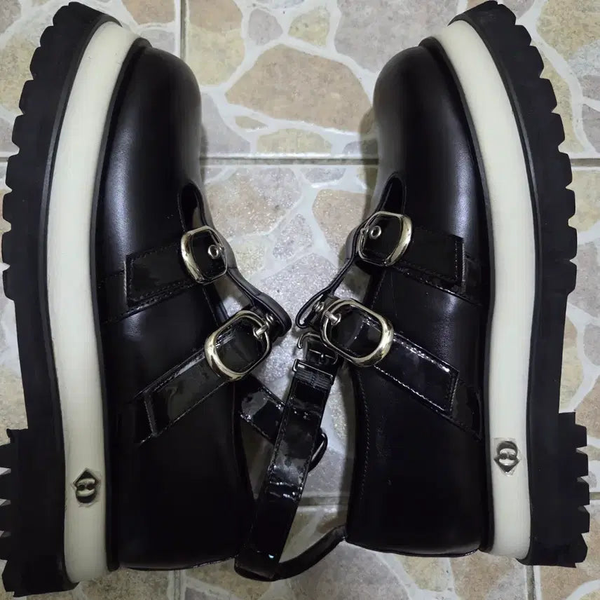 [BUNJANG] Lucky Chouette Mary Jane Platform Shoes / 럭키슈에뜨 블랙 메리제인 플랫폼 신발