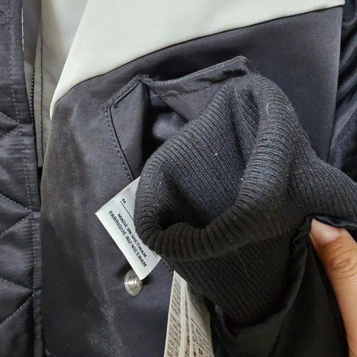 [BUNJANG] Nike Big Swoosh Bomber Jacket / 나이키 빅스우시 블랙/화이트 봄버 자켓