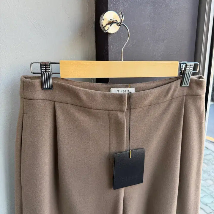 [BUNJANG] Time 19-20FW One-Pleat Knitting Pants Size 64 / 64/ 타임 19-20FW 원턱 니팅 팬츠(새상품)