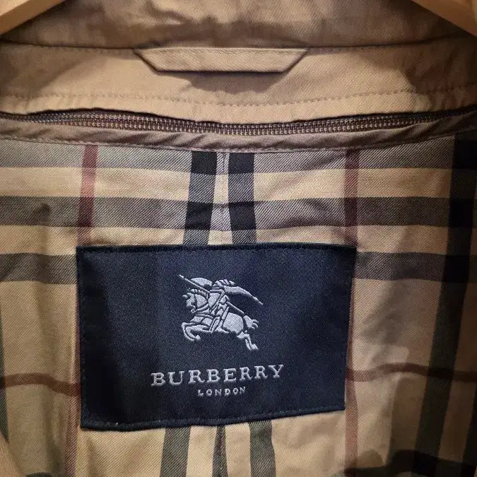 [BUNJANG] Burberry Women's Parka Jacket / 버버리 파카 자켓