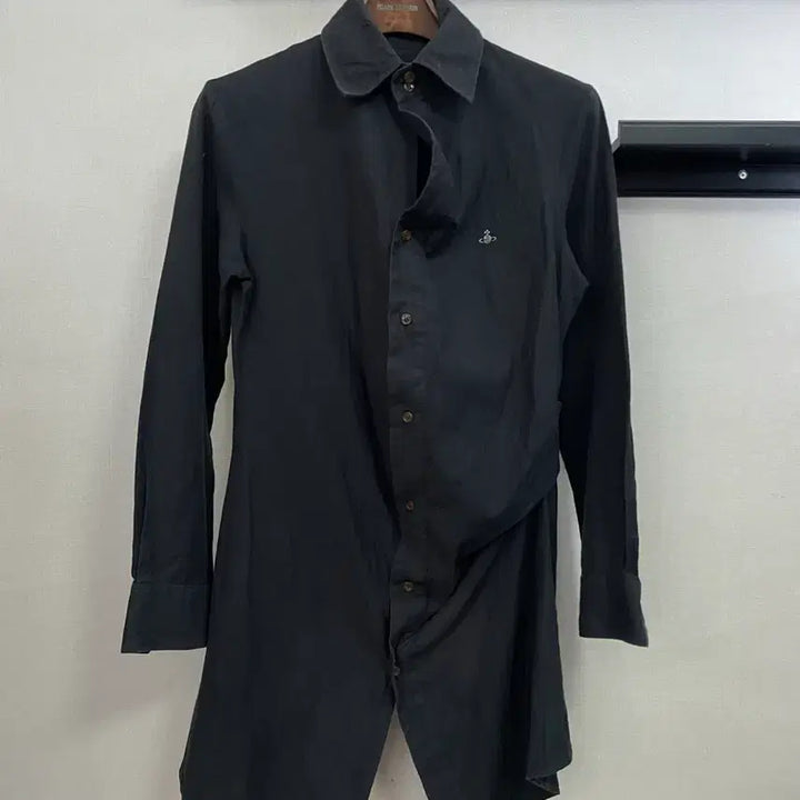 [BUNJANG] Vivienne Westwood Black Logo Shirt / 비비안웨스트우드 블랙 셔츠 44