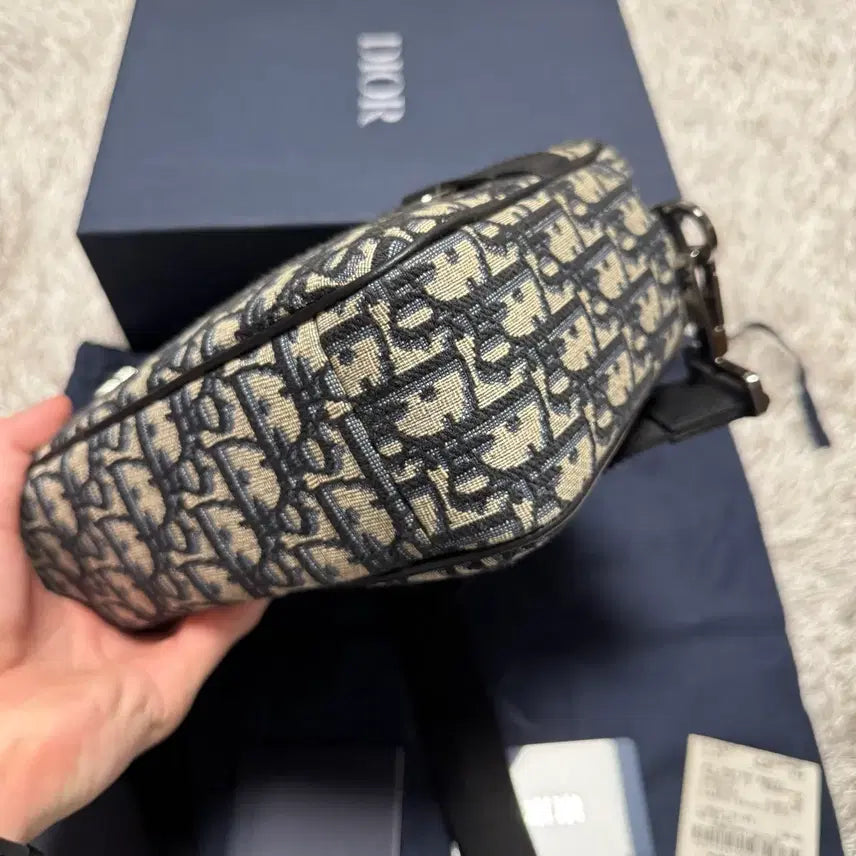 [BUNJANG] OS Dior Oblique Maxi Safari Messenger Bag Beige / [ OS ] 디올 오블리크 맥시 사파리 메신저백 크로스백 베이지