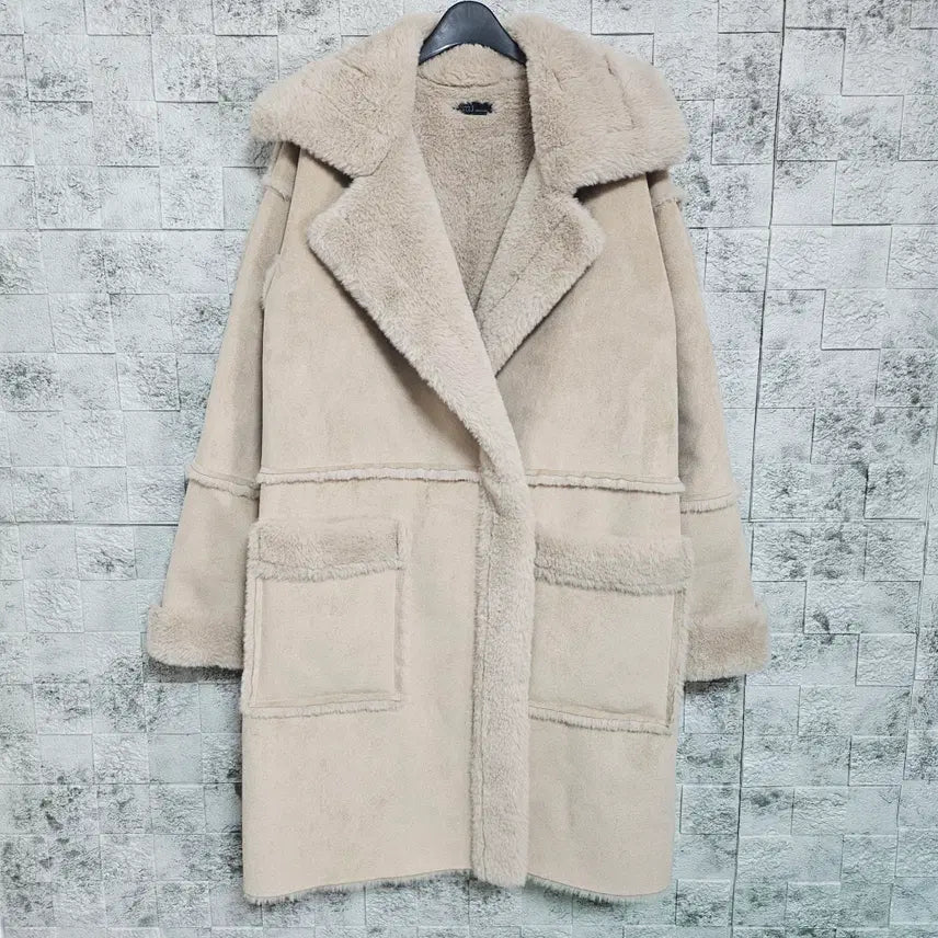 [BUNJANG] Double Coco J Faux Suede Coat / 더블코코제이 인조 무스탕 코트