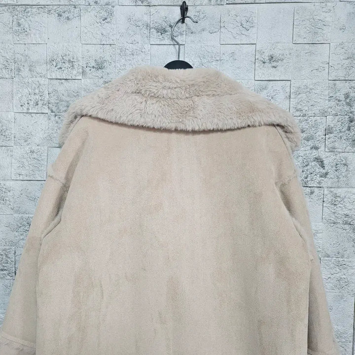 [BUNJANG] Double Coco J Faux Suede Coat / 더블코코제이 인조 무스탕 코트
