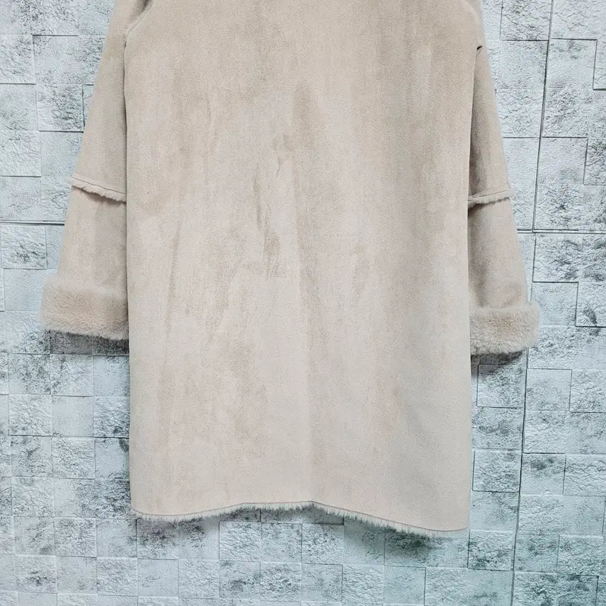 [BUNJANG] Double Coco J Faux Suede Coat / 더블코코제이 인조 무스탕 코트
