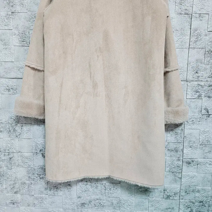 [BUNJANG] Double Coco J Faux Suede Coat / 더블코코제이 인조 무스탕 코트