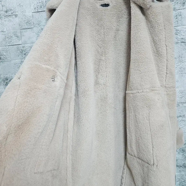 [BUNJANG] Double Coco J Faux Suede Coat / 더블코코제이 인조 무스탕 코트