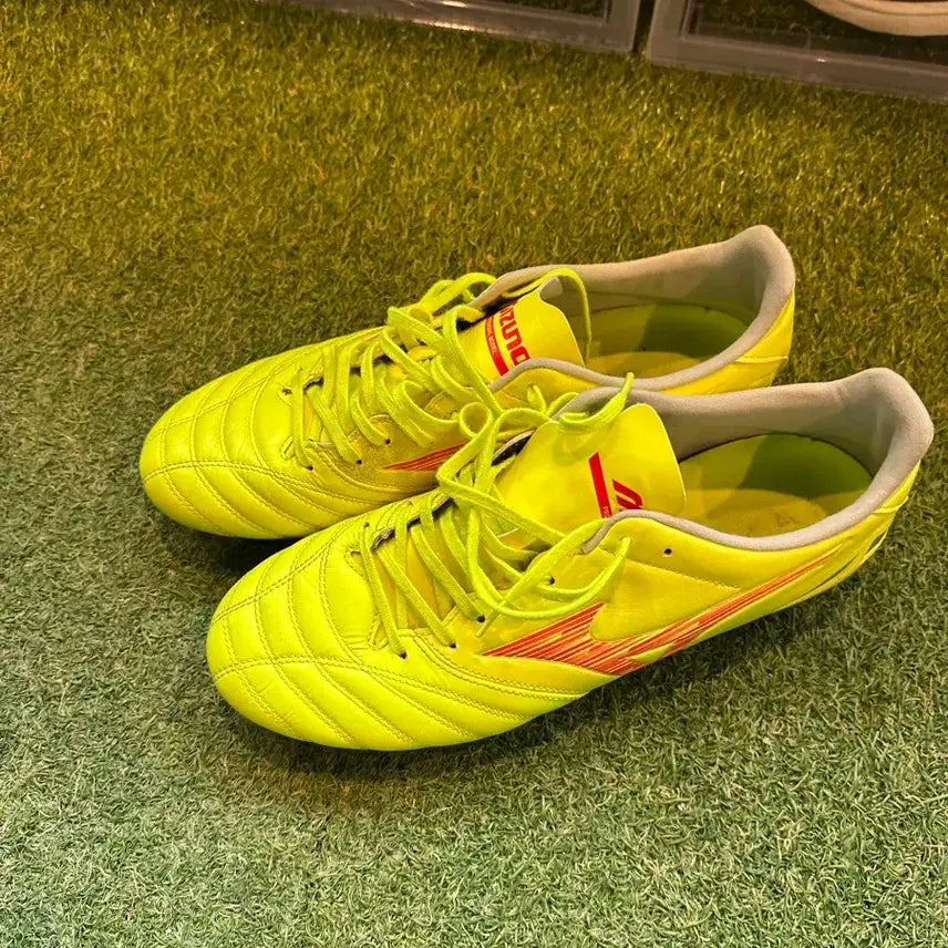 [BUNJANG] Mizuno Neo Fluorescent Soccer Cleats / 미즈노 네오 형광 축구화275