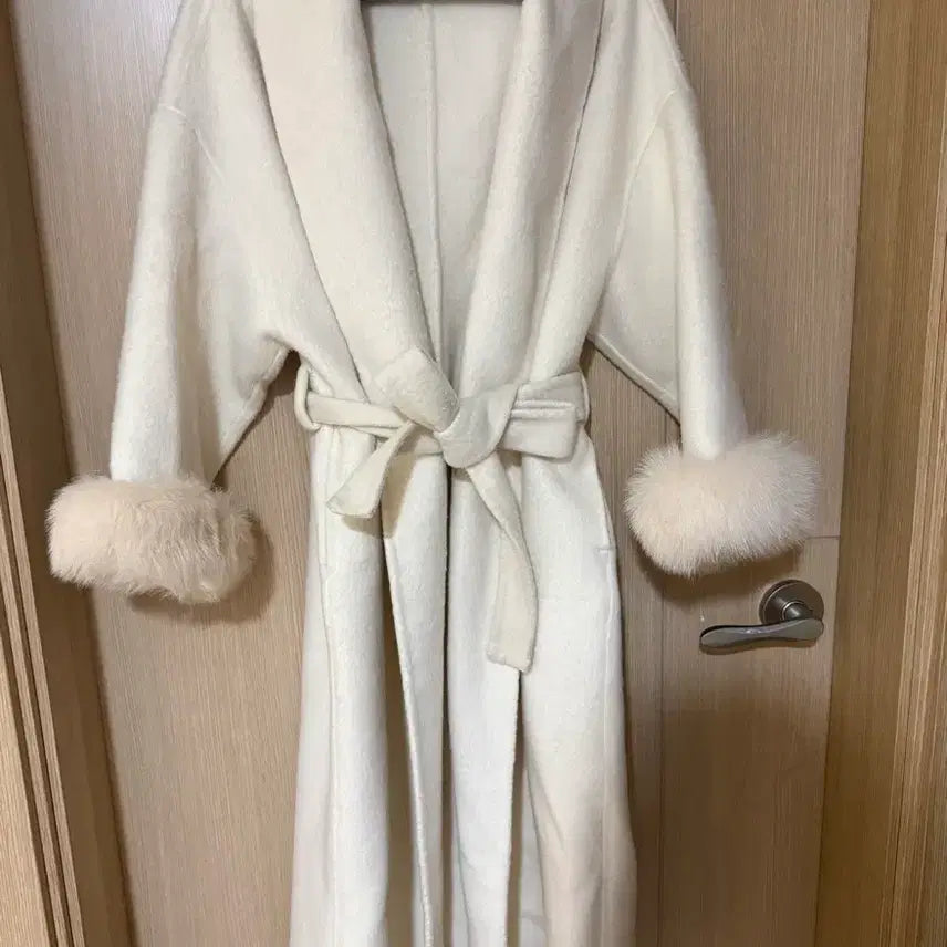 [BUNJANG] Lanawool Fox Fur Long Wool Coat / 라나울 소매폭스퍼 롱코트