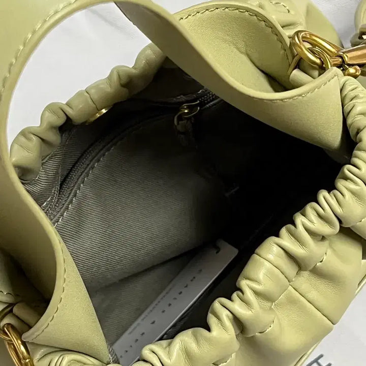 [BUNJANG] Charles & Keith Pleated Hobo Bag / [택포] 찰스앤키스 플리츠 호보백 CK2-10151077