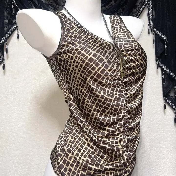 [BUNJANG] Oriental Onegal Brown Pattern Sleeveless Top / 오리엔탈 오네갸루 브라운 패턴 슬리브리스 나시 다이아깔 섹시 핀터 y2k