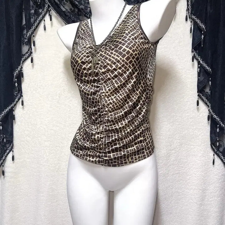 [BUNJANG] Oriental Onegal Brown Pattern Sleeveless Top / 오리엔탈 오네갸루 브라운 패턴 슬리브리스 나시 다이아깔 섹시 핀터 y2k