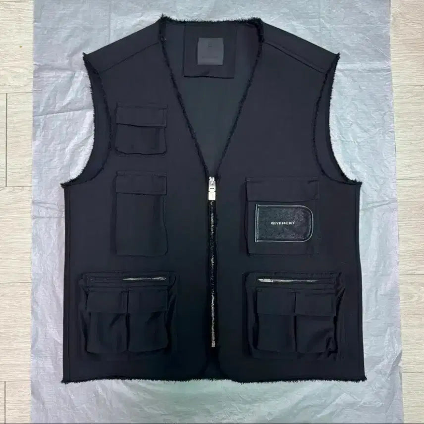 [BUNJANG] Givenchy Technical Vest / Givenchy 테크니컬 베스트 52 (110,XXL)