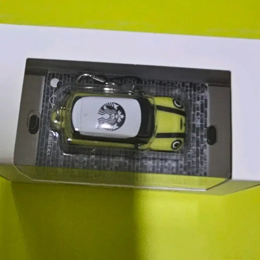 [BUNJANG] Starbucks Mini Cooper Card Keyring / 스타벅스 실물카드 미니쿠퍼 카드 키링