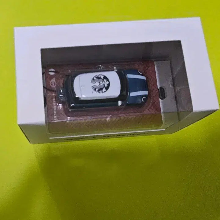 [BUNJANG] Starbucks Mini Cooper Card Keyring / 스타벅스 실물카드 미니쿠퍼 카드 키링