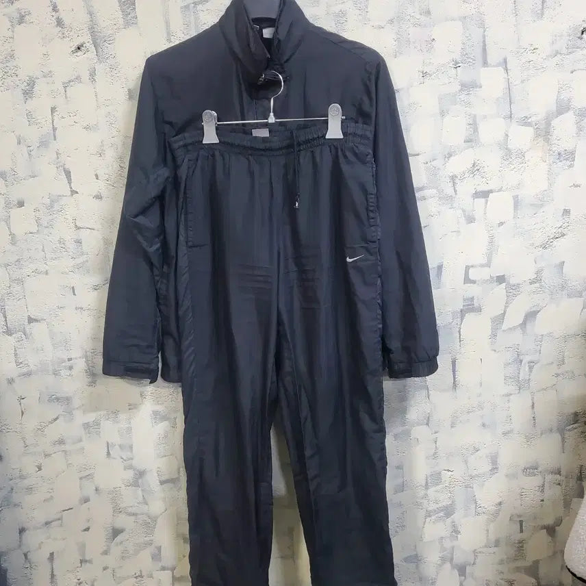 [BUNJANG] Nike Black Windbreaker Training Set (L) / 나이키 블랙 바람막이 트레이닝복 세트 L