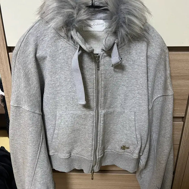 [BUNJANG] 2000 Archive Fur Hood Crop Zip-up / 2000아카이브의 퍼 후드 크롭 집업