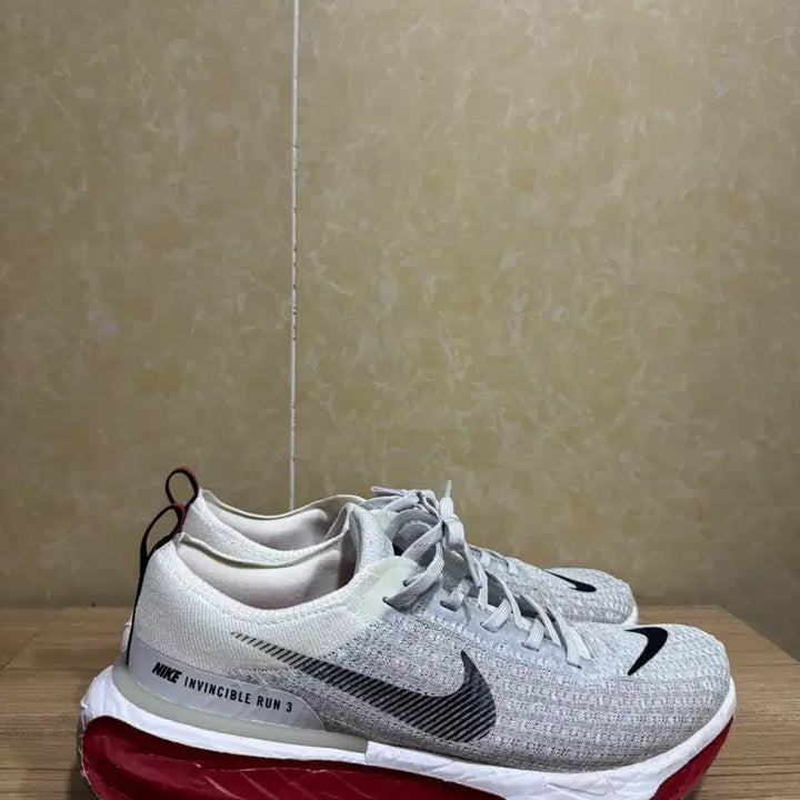 [BUNJANG] Nike Invincible Run 3 Sneakers 270 / 나이키 인빈서블 런 3 운동화 270
