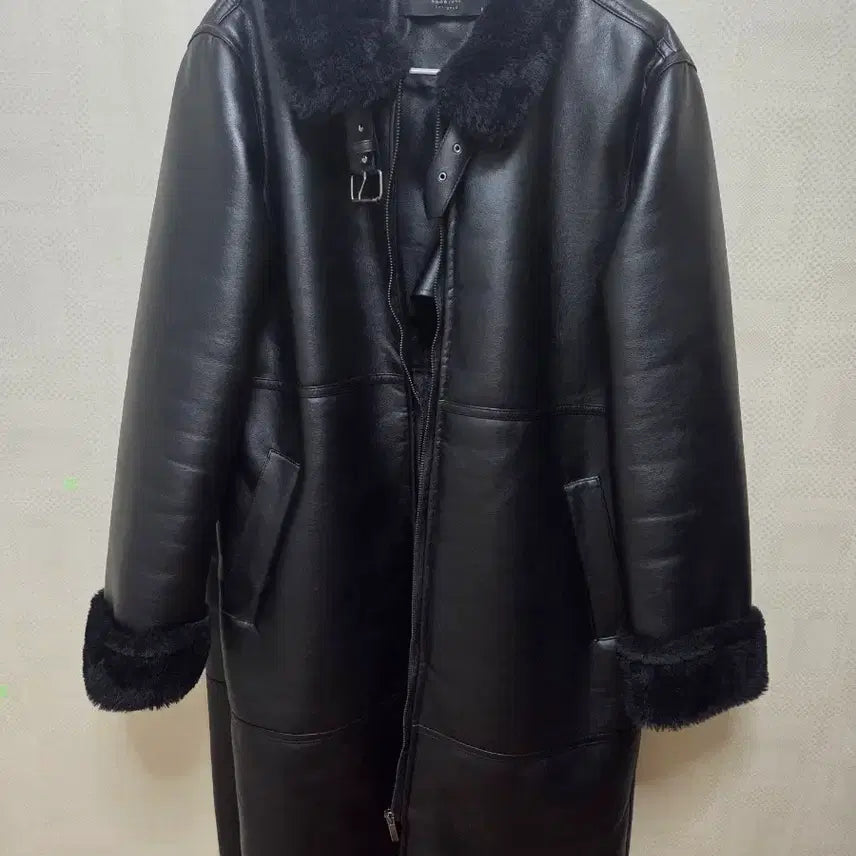 [BUNJANG] Black Faux Shearling Coat / 무스탕