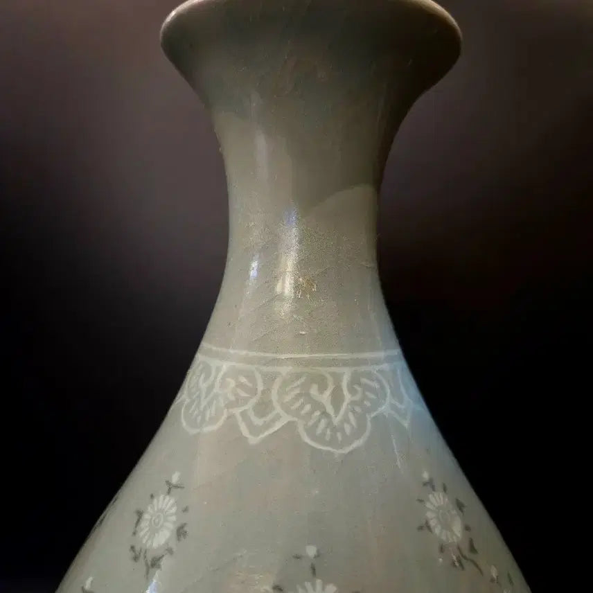 [BUNJANG] Celadon Inlaid Cloud Crane Vase / 청자 상감 운학문 병