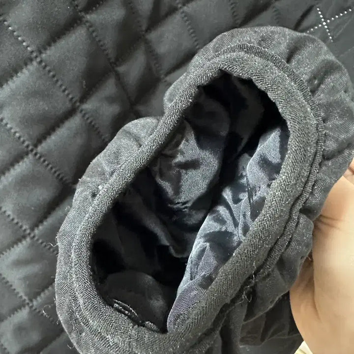 [BUNJANG] Black Quilted Jacket with Fur Lining / 털 안감 누빔 검정 자켓 점퍼