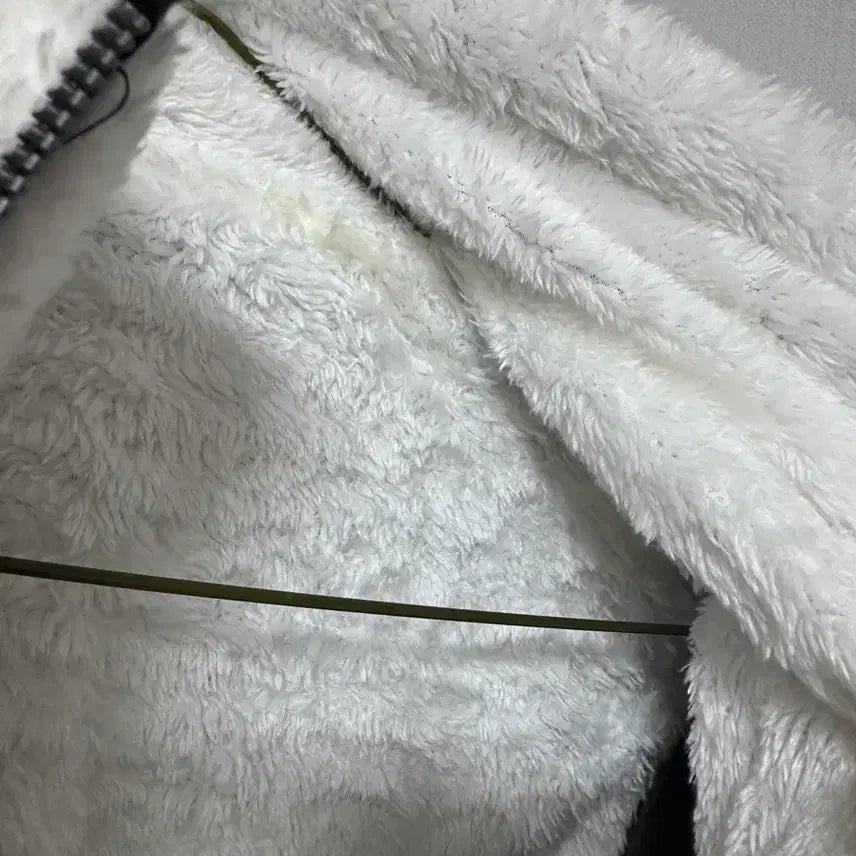 [BUNJANG] Black Quilted Jacket with Fur Lining / 털 안감 누빔 검정 자켓 점퍼