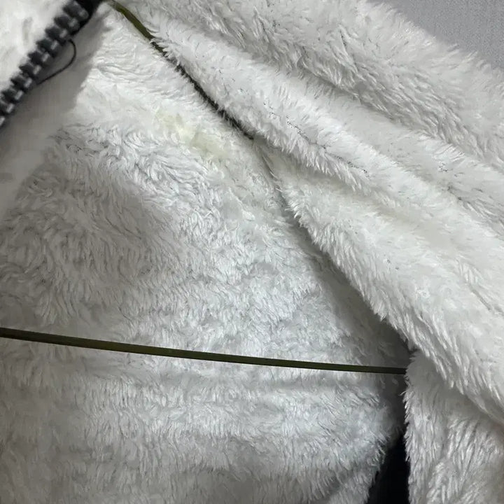 [BUNJANG] Black Quilted Jacket with Fur Lining / 털 안감 누빔 검정 자켓 점퍼