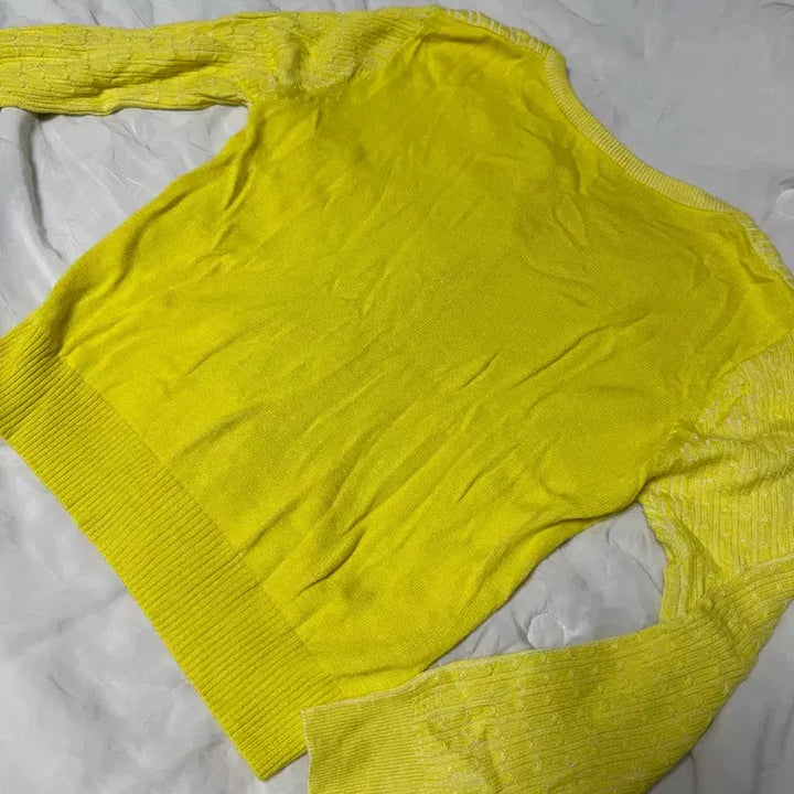 [BUNJANG] ELLE Yellow Bean Button Knit Cardigan / ELLE 엘르 옐로우 콩단추 니트 가디건 / 하구미 모리룩 키치룩 모리걸