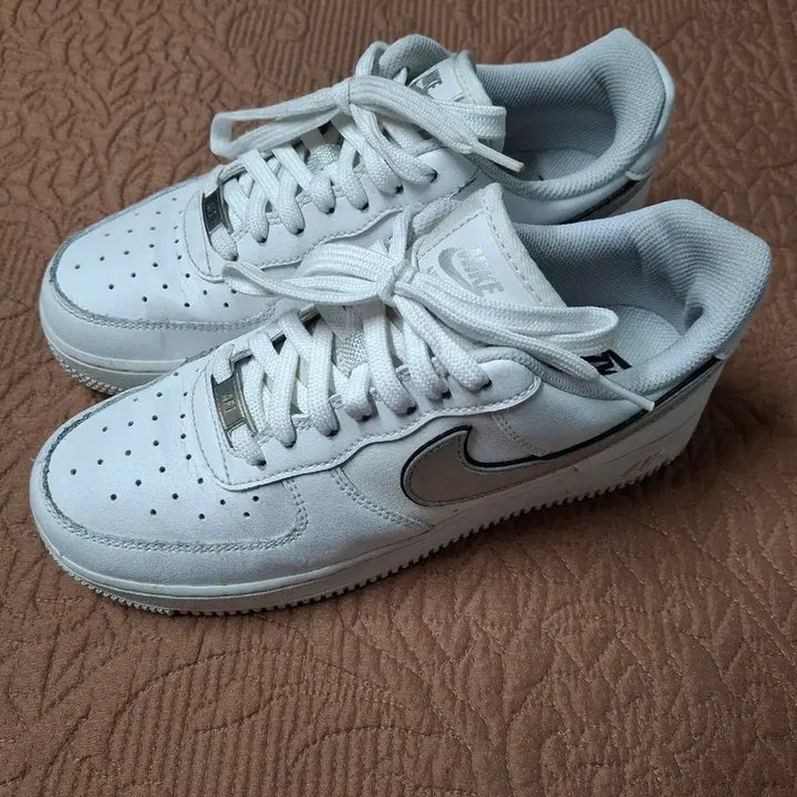 [BUNJANG] Nike Air Force 1 Essential White Metallic Silver Women&