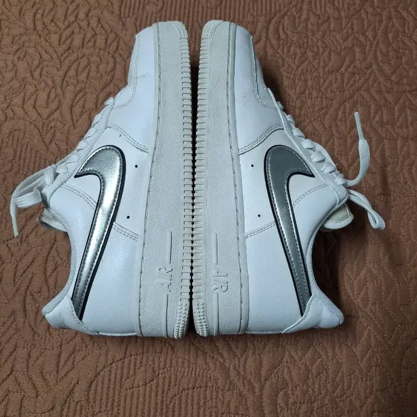 [BUNJANG] Nike Air Force 1 Essential White Metallic Silver Women&