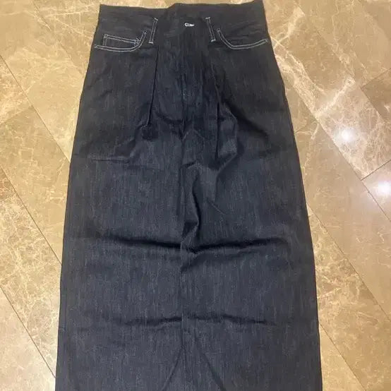 [BUNJANG] Belvet Rigid Tuck Pants Indigo / Belvet rigid tuck pants indigo색상