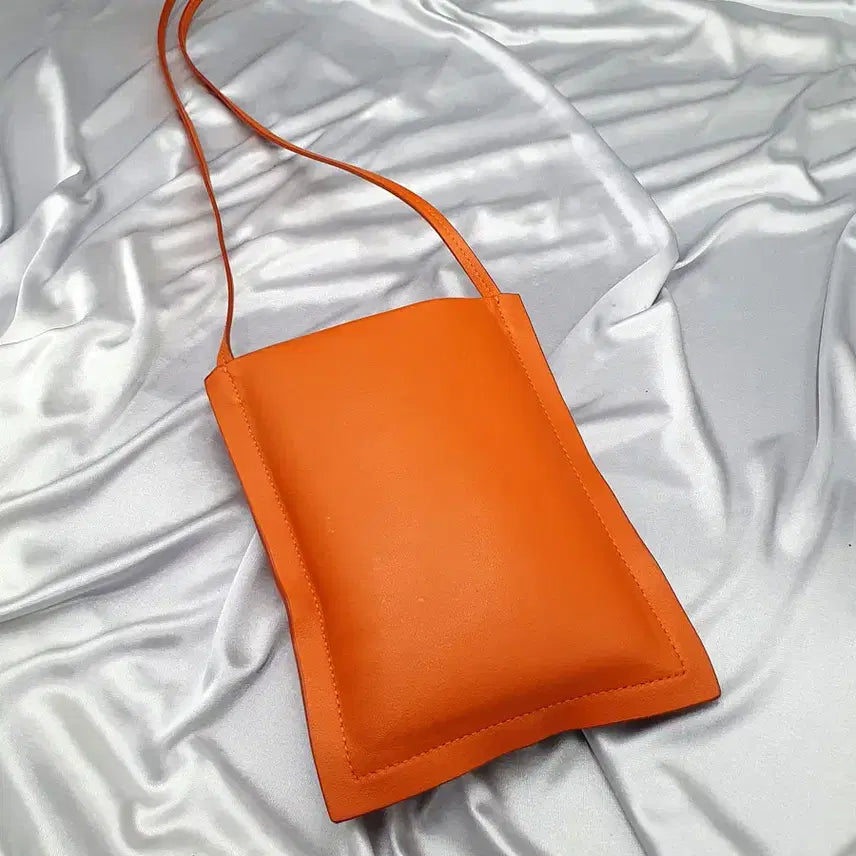 [BUNJANG] Ferragamo Mini Phone Crossbody Bag / 페라가모 미니 폰 크로스백 중고 가방 은피아노