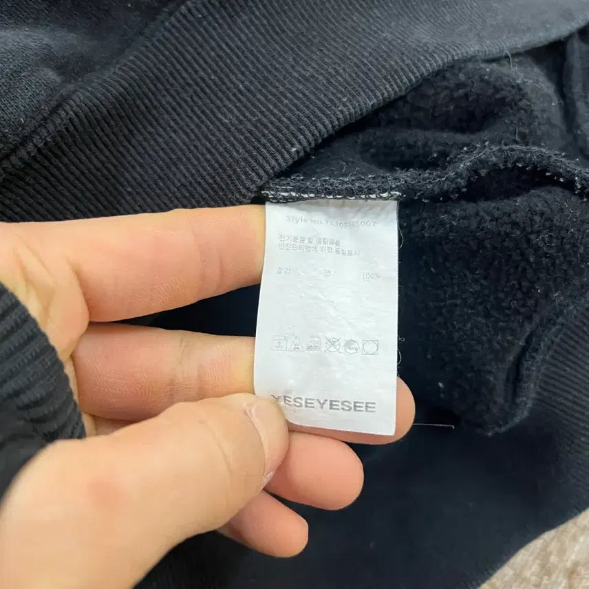 [BUNJANG] YeseC Hoodie Black M / 예스아이씨 후드티 M 블랙