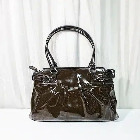 [BUNJANG] Ferragamo Patent Shoulder Bag / 페라가모 페이던트 숄더