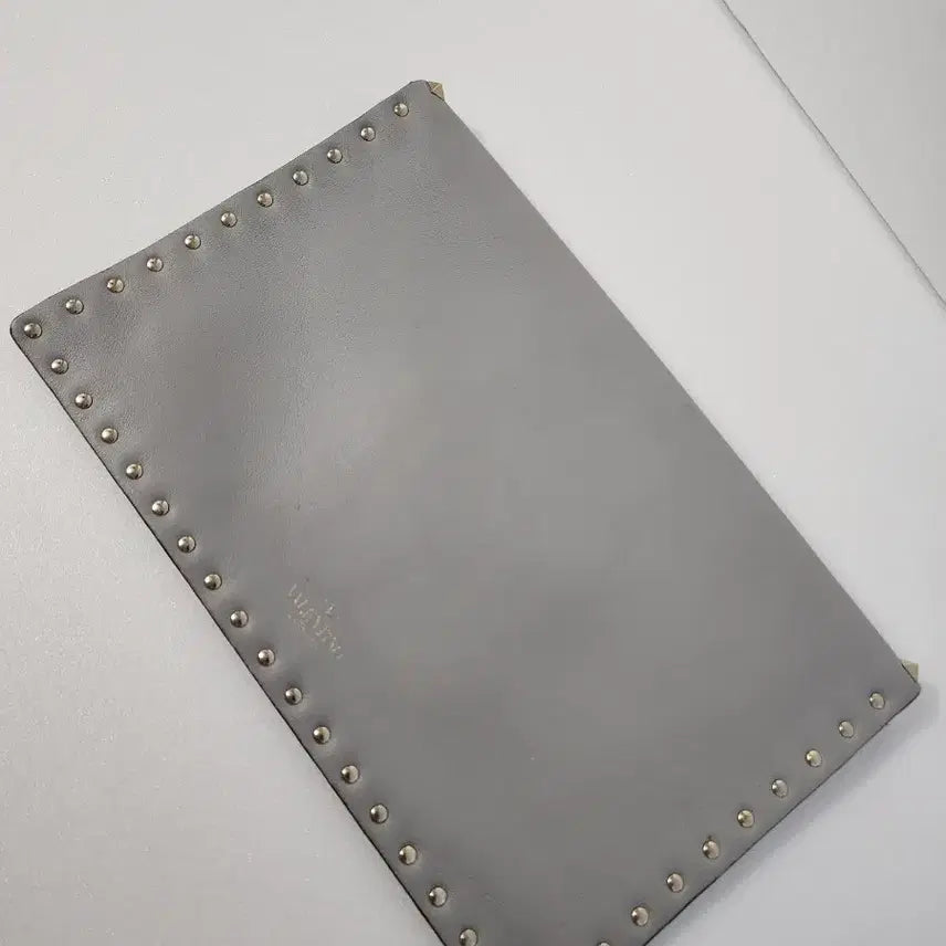 [BUNJANG] Valentino Rockstud Gray Clutch Bag / 발렌티노 락스터드  그레이 클러치 백