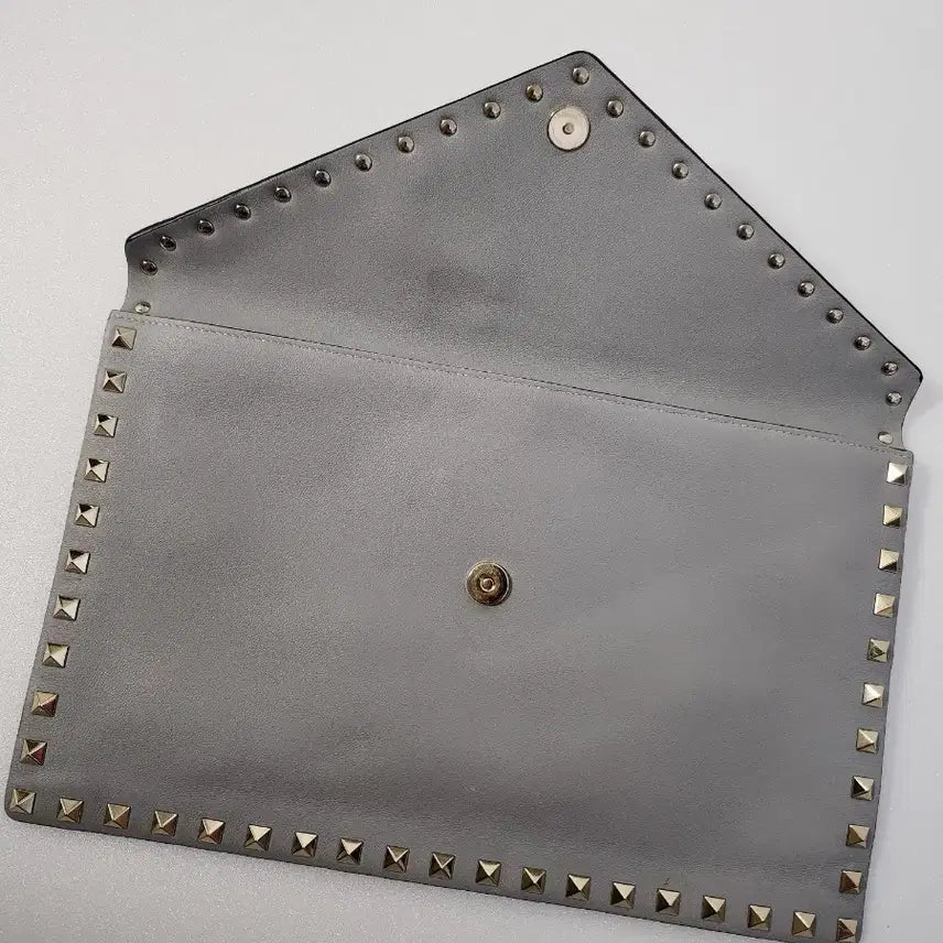 [BUNJANG] Valentino Rockstud Gray Clutch Bag / 발렌티노 락스터드  그레이 클러치 백
