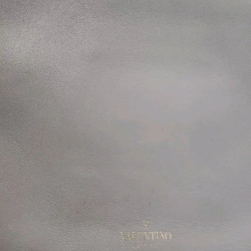 [BUNJANG] Valentino Rockstud Gray Clutch Bag / 발렌티노 락스터드  그레이 클러치 백