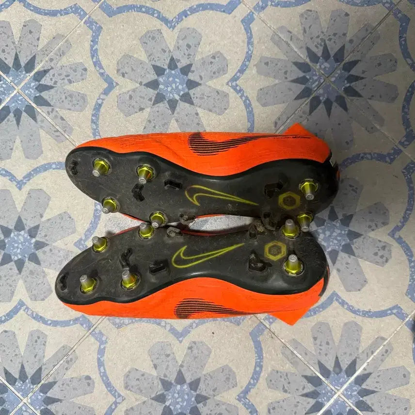 [SOLD OUT] 나이키 머큐리얼베이퍼 12 sg 275 상태좋음