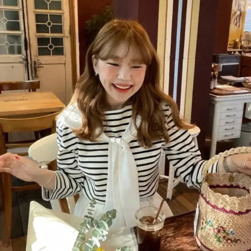 [BUNJANG] Celli &amp; Lion Striped Scarf T-Shirt / 셀리앤리옹 스트라이프 스카프 티셔츠