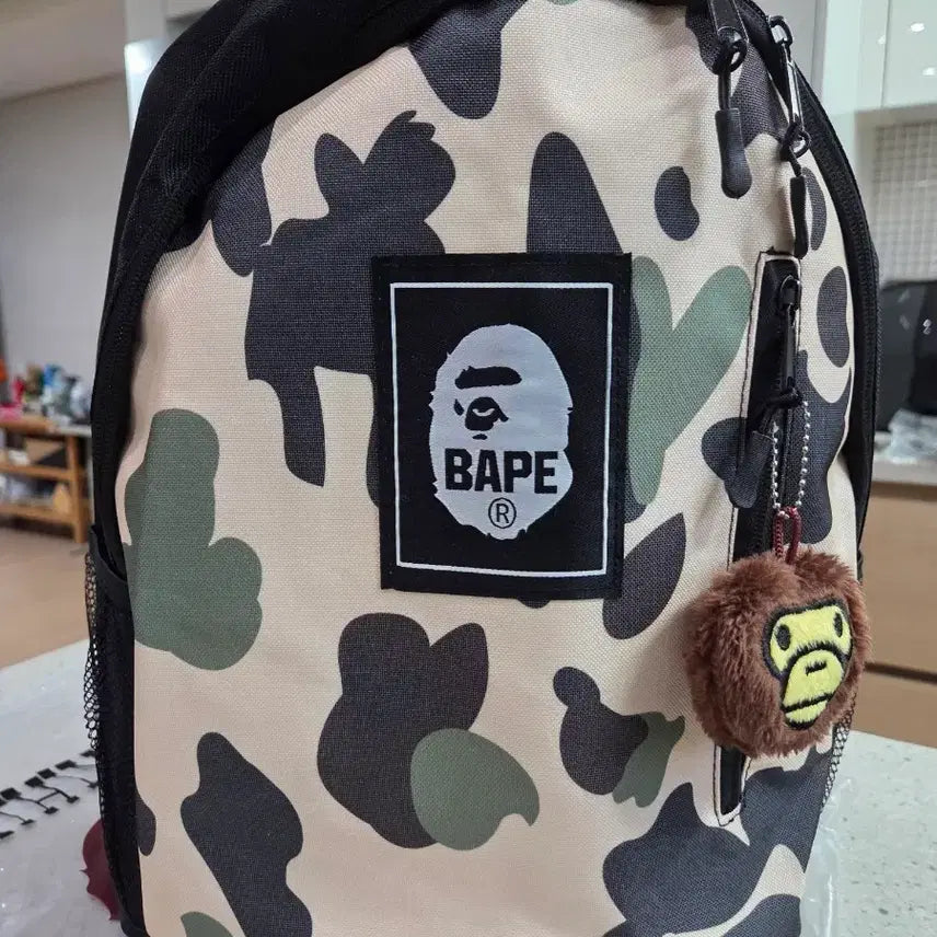 [BUNJANG] BAPE Magazine Gift Backpack / 베이프 잡지 사은품으로 증정된 백팩