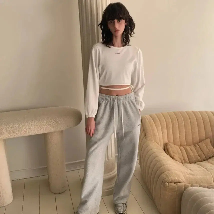 [BUNJANG] Inji Active Open Tie Back Sweatshirt White / 인지액티브 오픈 타이 백 스웻셔츠 화이트